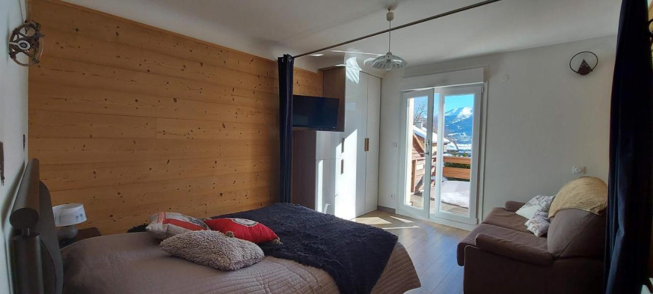 Résidence Campredon - 6 à 8 pers - Linge Inclus - Terrasse 25m2 plein sud - Jardin - Internet - Parking - Navette pied du logement Font-Romeu-Odeillo-Via Exterior foto